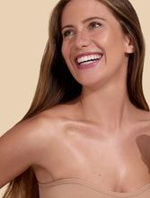 Load image into Gallery viewer, Ciroa Shimmer Body Stick - Vanilla-icous
