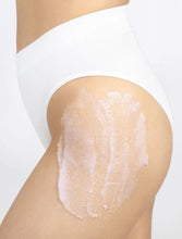 Load image into Gallery viewer, Ciroa Blueberry &amp; Manuka Honey Body Scrub
